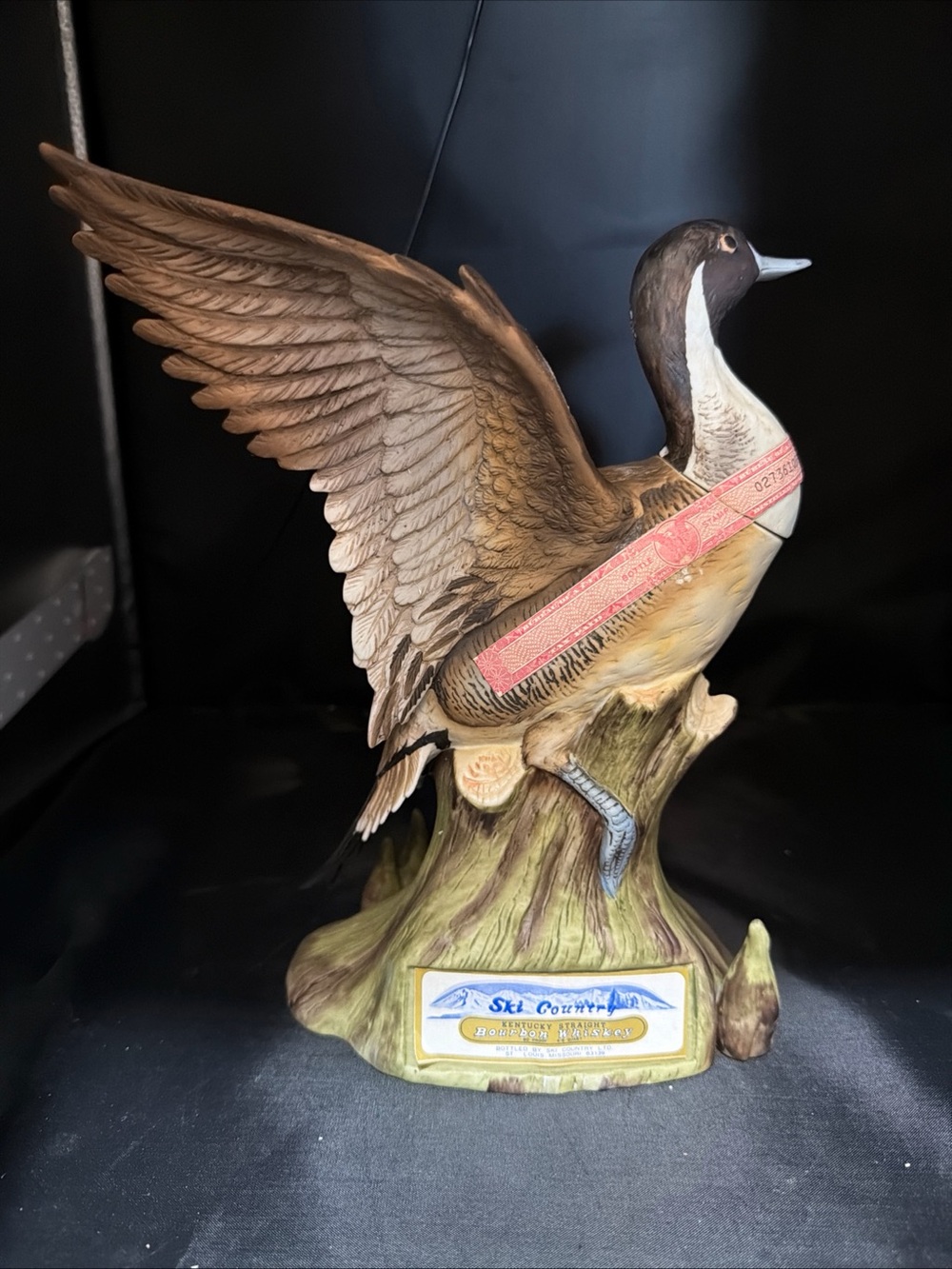 Vintage 1978 Ski Country Canadian Goose Bourbon Decanter Porcelain Lim. Edition